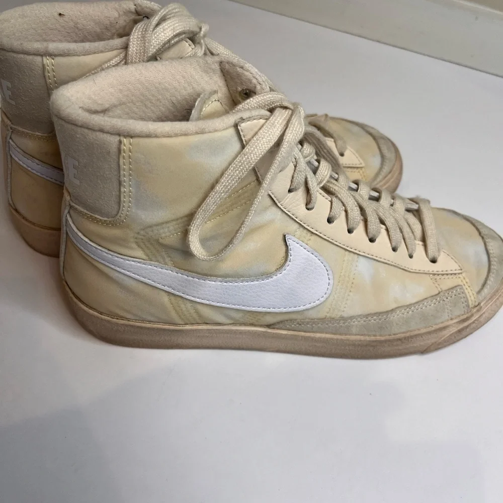 Nike | Blazer Mid Men's Yellow White Tie-Dye Nike ID